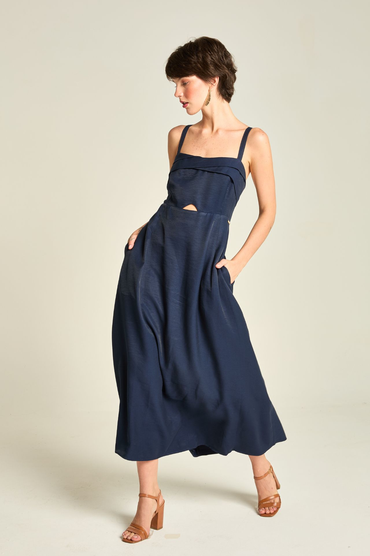 vestido pregas azul midi feminino alças finas recorte na cintura Branca Boutique